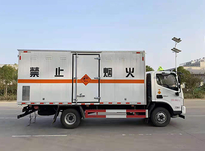 崇阳爆破器材运输车